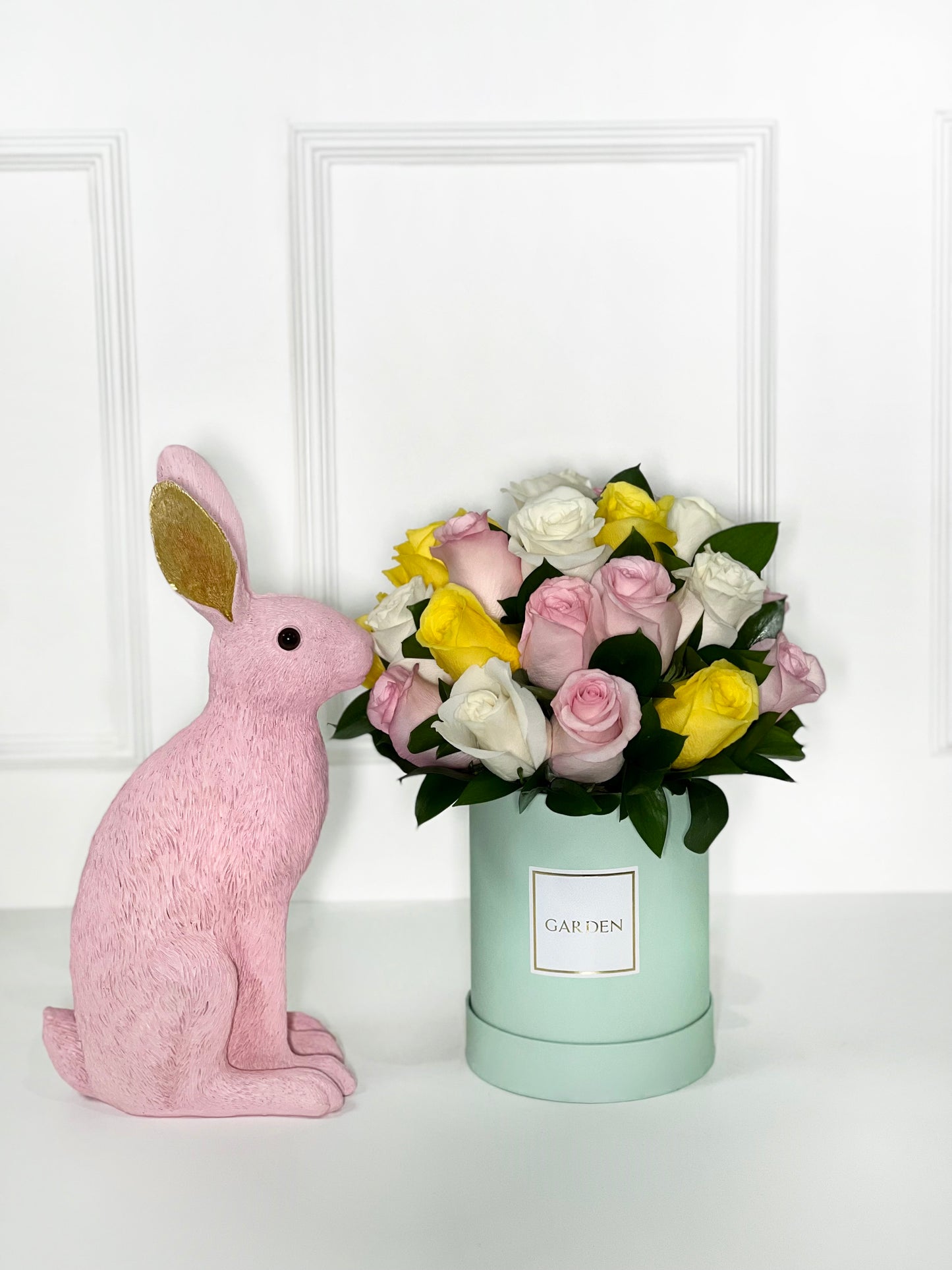 BOX DOROTHY CLASSIC LIGHT GREEN COM COELHO DECORATIVO PINK TAMANHO M