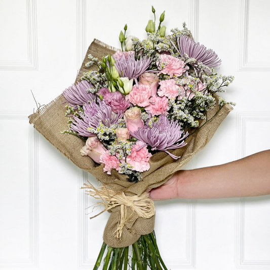 BOUQUET CAMPESTRE PINK COM JUTA DE LINHO CRU